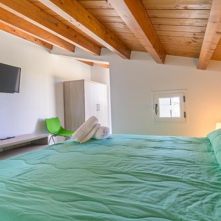 Archimede, Appartamento Con Vista In Centro A Marina Di Ragusa Kültér fotó