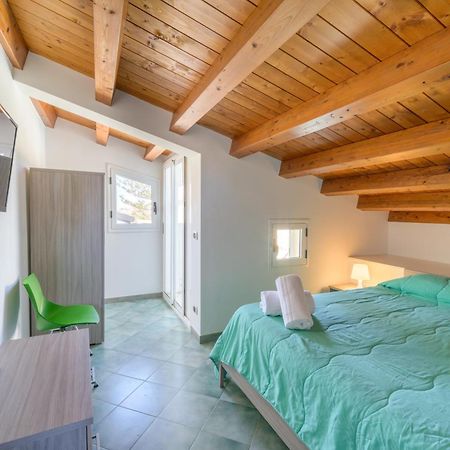 Archimede, Appartamento Con Vista In Centro A Marina Di Ragusa Kültér fotó