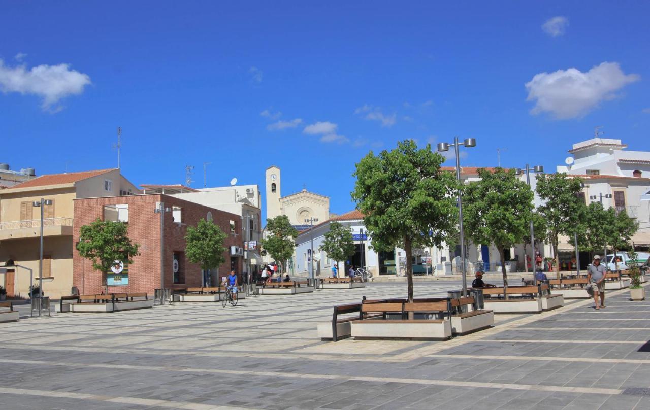 Archimede, Appartamento Con Vista In Centro A Marina Di Ragusa Kültér fotó